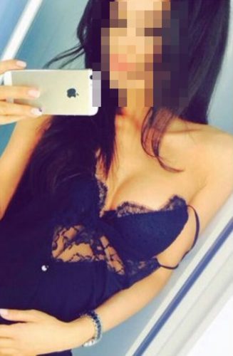 Erdemli Escort, Büyüleyici ve Özgüvenli