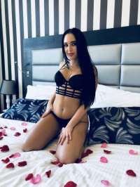 Büyüleyici Erdemli Escort Profili: Mersin'deki Tatlı Kaçamağınız
