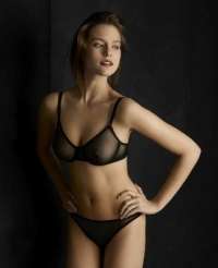 Erdemli Escort Bayanın Doğa İle Aşka Davet Ediyor