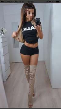 Erdemli'nin göz alıcı kızı: Nefes kesici escort bayan Sedef