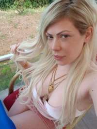 Erdemli'ye Özel Escort Deneyimi: Telefonunuzun Diğer Ucundaki Cazibe