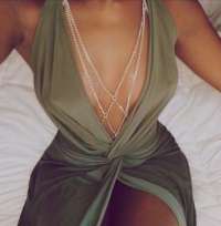 Eşsiz Güzellikte Erdemli Escort: Kendinizi Özel Hissettiren Deneyim