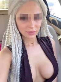Öğretmen Erdemli Escort Suna: Genç Adamlarınızın Fantezileri İçin