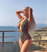 Öğretmen Erdemli Escort Suna: Genç Adamlarınızın Fantezileri İçin